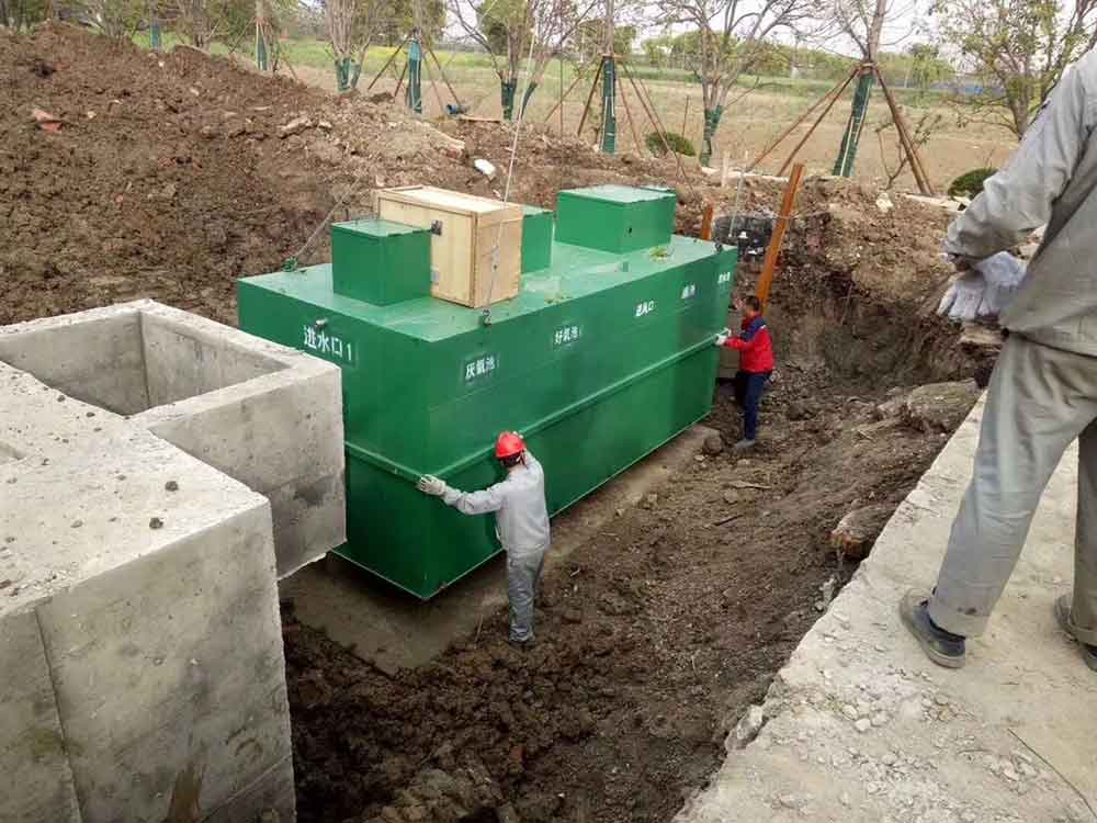 一體化污水處理設(shè)備現(xiàn)場(chǎng)安裝